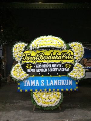 Papan Bunga Duka di Malalayang Satu Timur
